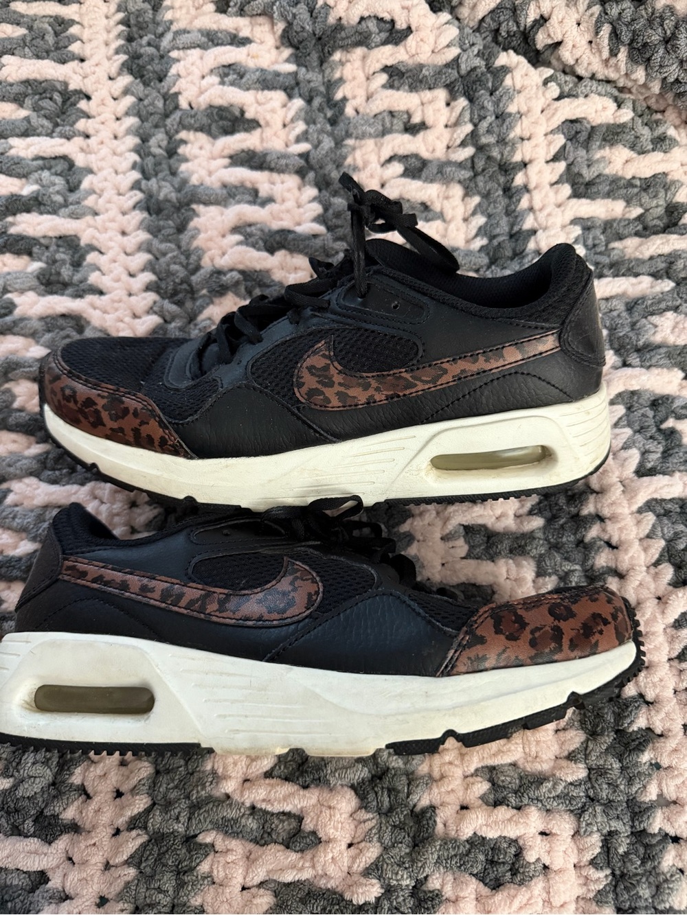 Nike air max in black and leopard